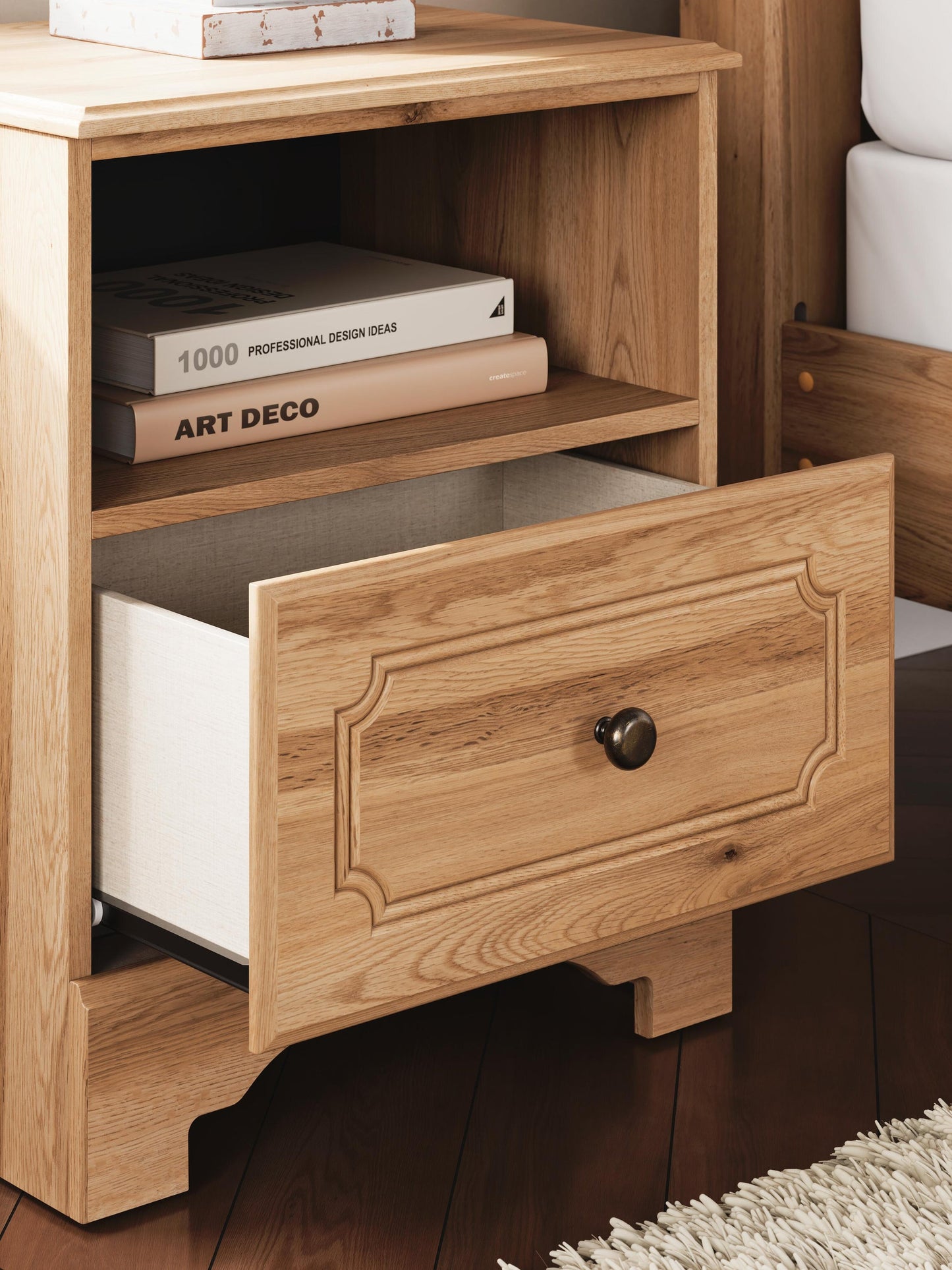Aleaport King Panel Bed with Mirrored Dresser and Nightstand