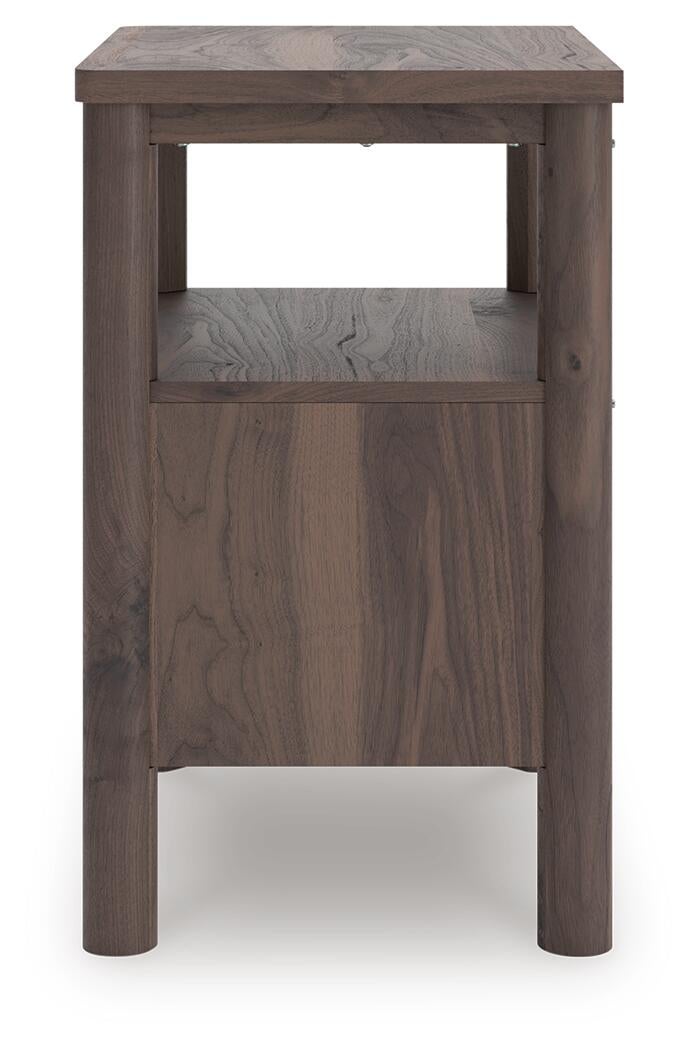 Pamytta King Panel Bed, Dresser, Mirror, Chest and Nightstand